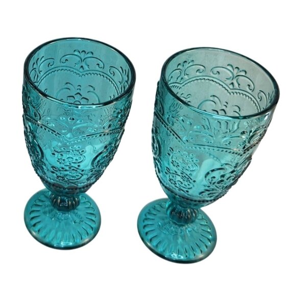 The Pioneer Woman Amelia 2-Piece 14.7 Oz Glass Goblet Set Embossed Design Teal D - Picture 4 of 11